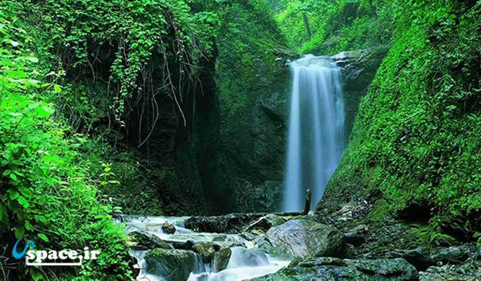 آبشار دوآب از جاذبه های گردشگری کردکوی